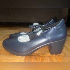 Dream Pairs Navy Blue Mary Jane Heels